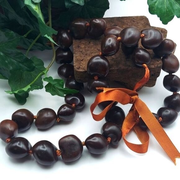 ❤️HP Hawaiian Brown Kukui Lei Necklace Handmade Individually Knotted Orange Tie - Picture 1 of 4